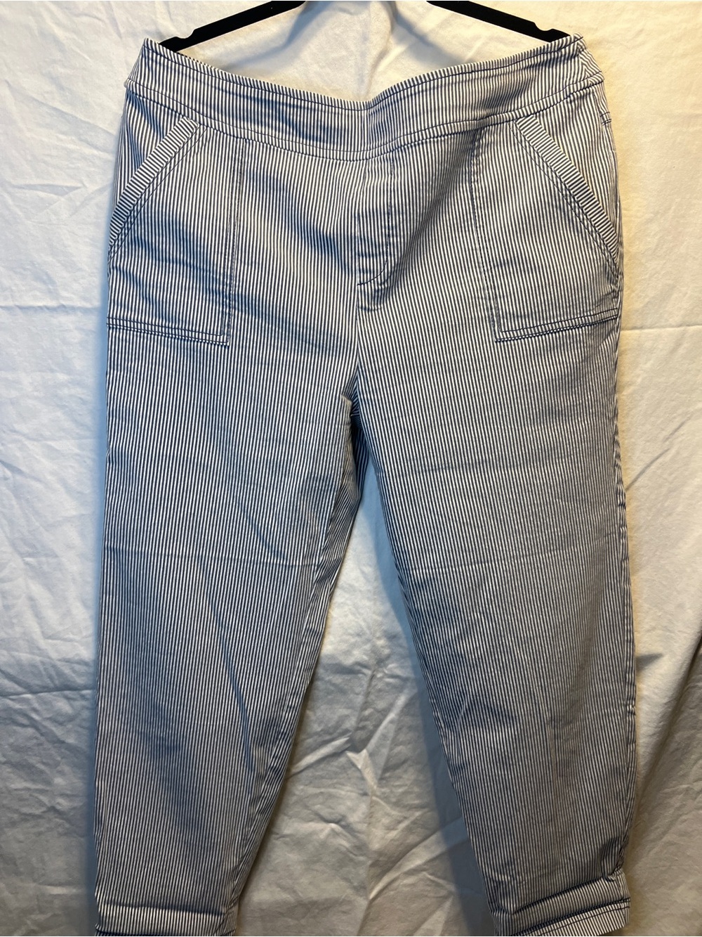Soho White and Navy Pinstripe Skinny Pants XL